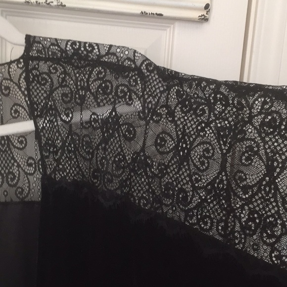 Black Faux Lace and Velvet Cardigan - Picture 3 of 8